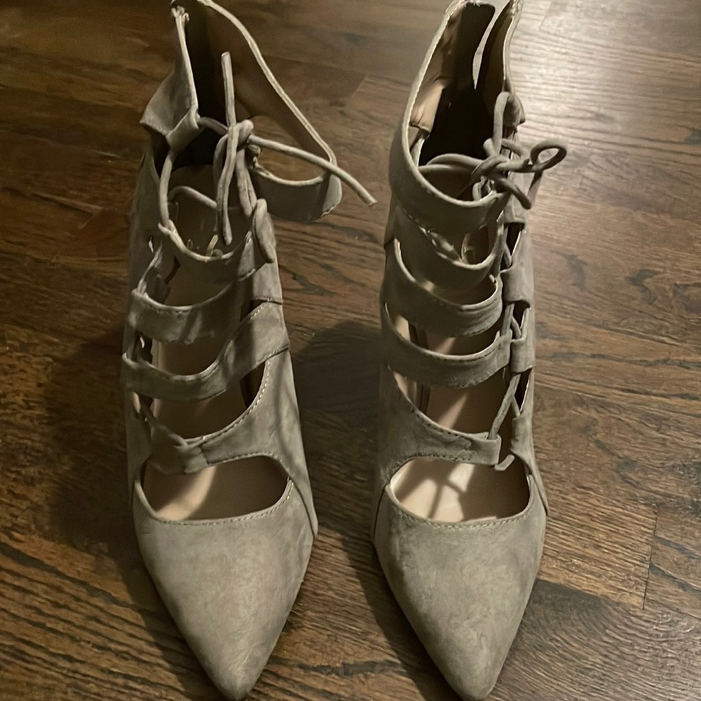 Women’s suede heel